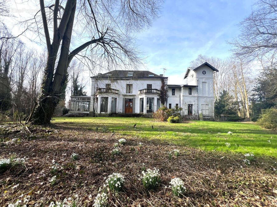 Maison à SAINT-AMAND-LES-EAUX