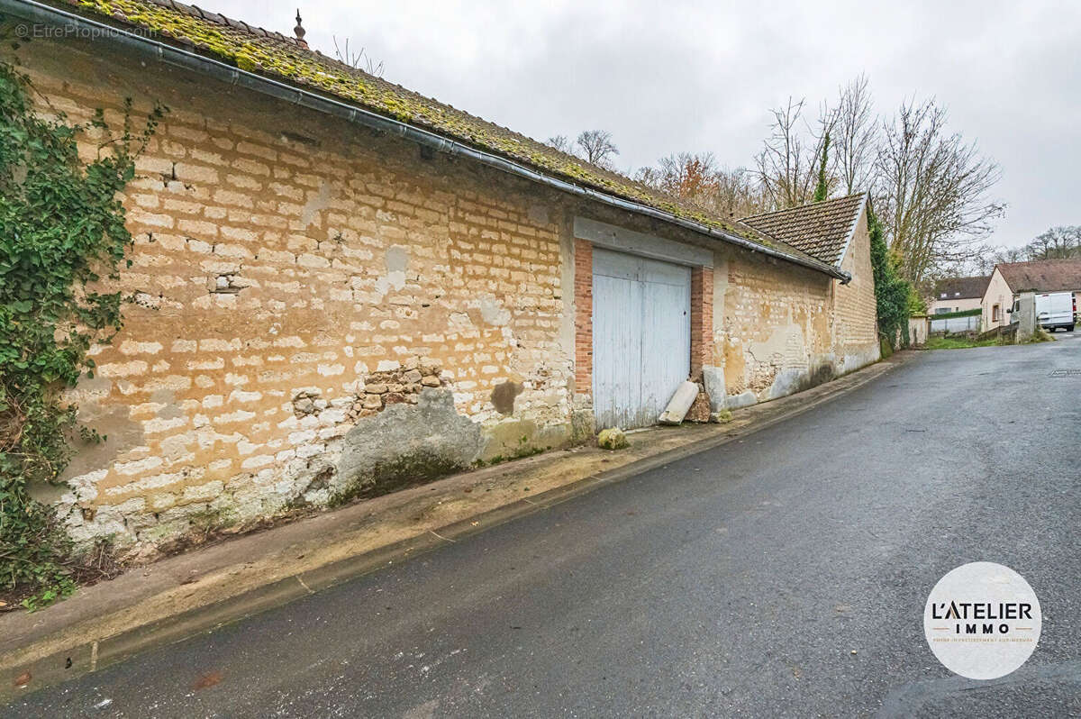 Maison à CHIGNY-LES-ROSES