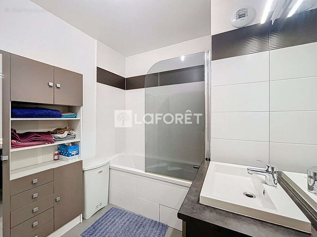 Appartement à SATHONAY-CAMP