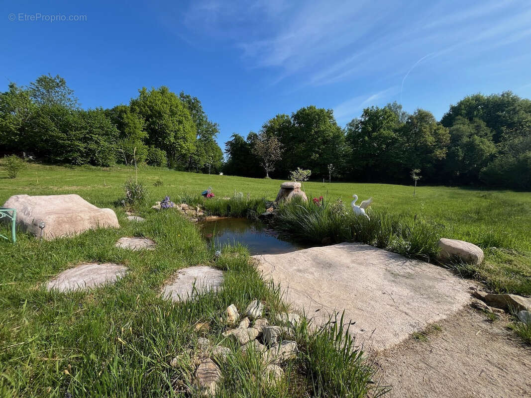 Maison à SAINT-PRIVAT