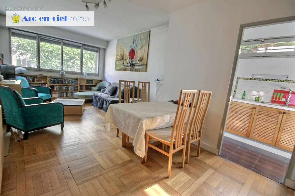 Appartement à PARIS-19E
