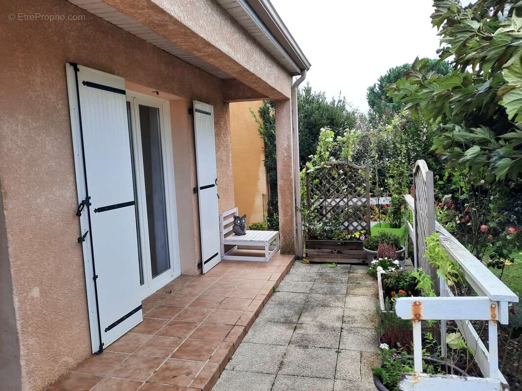 Gaillac Maison de type 4 de plain pied avec jardin et garage - photo 2