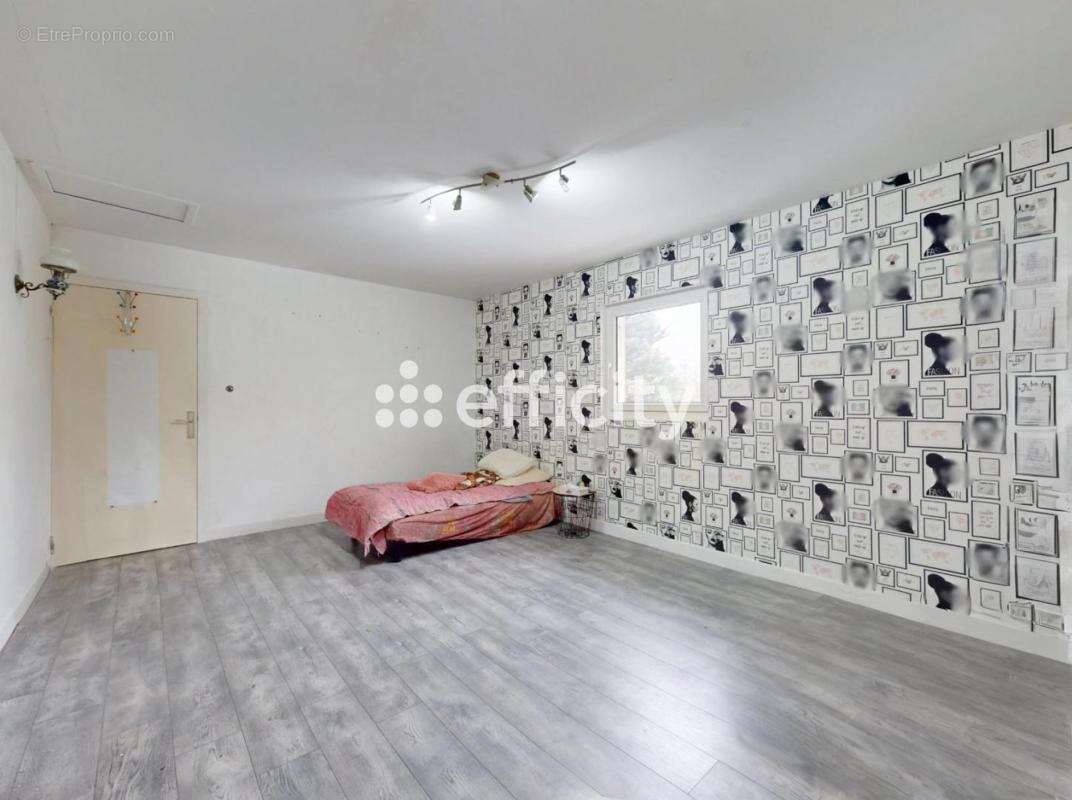 Maison à EPINEUIL-LE-FLEURIEL