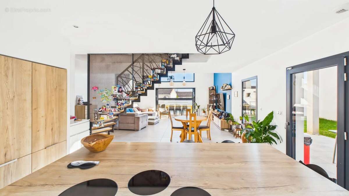 Maison à PONT-DE-L&#039;ISERE