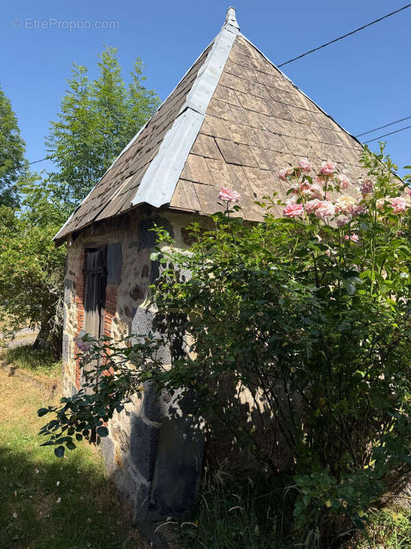 Ensemble immobilier de caractère avec revenus locatifs ? Combrailles - photo 13