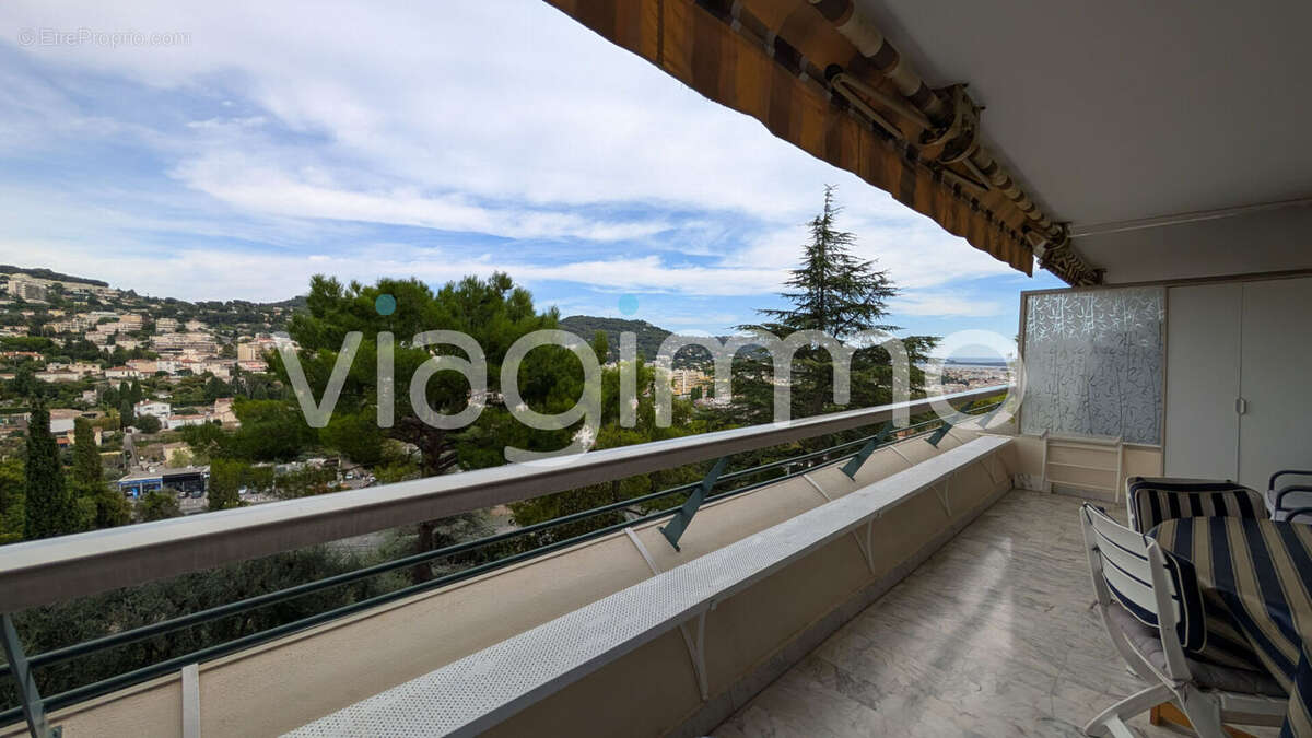 Appartement à LE CANNET