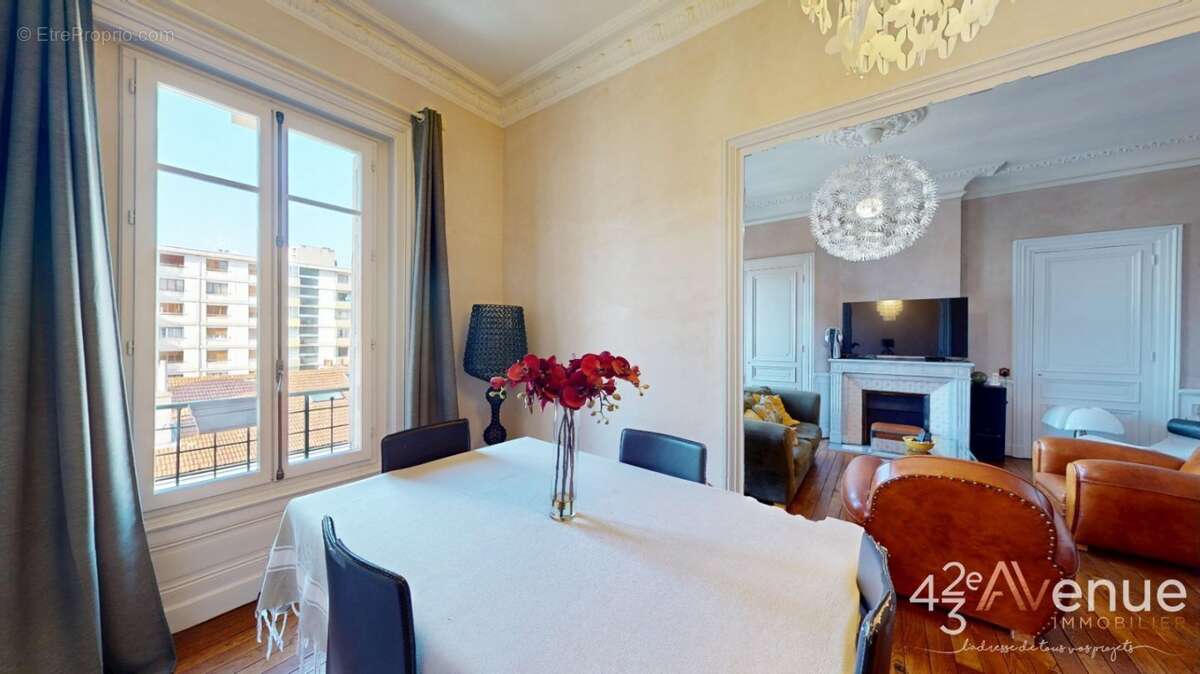 Appartement à SAINT-ETIENNE