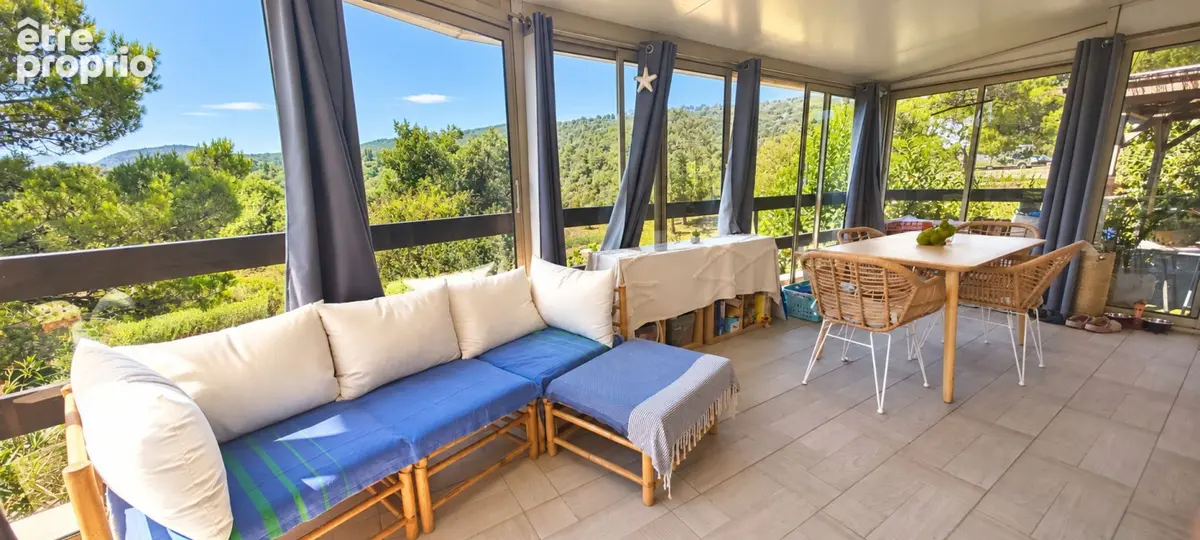 Photo Maison à Roquebrune-Sur-Argens au prix de 350 000€