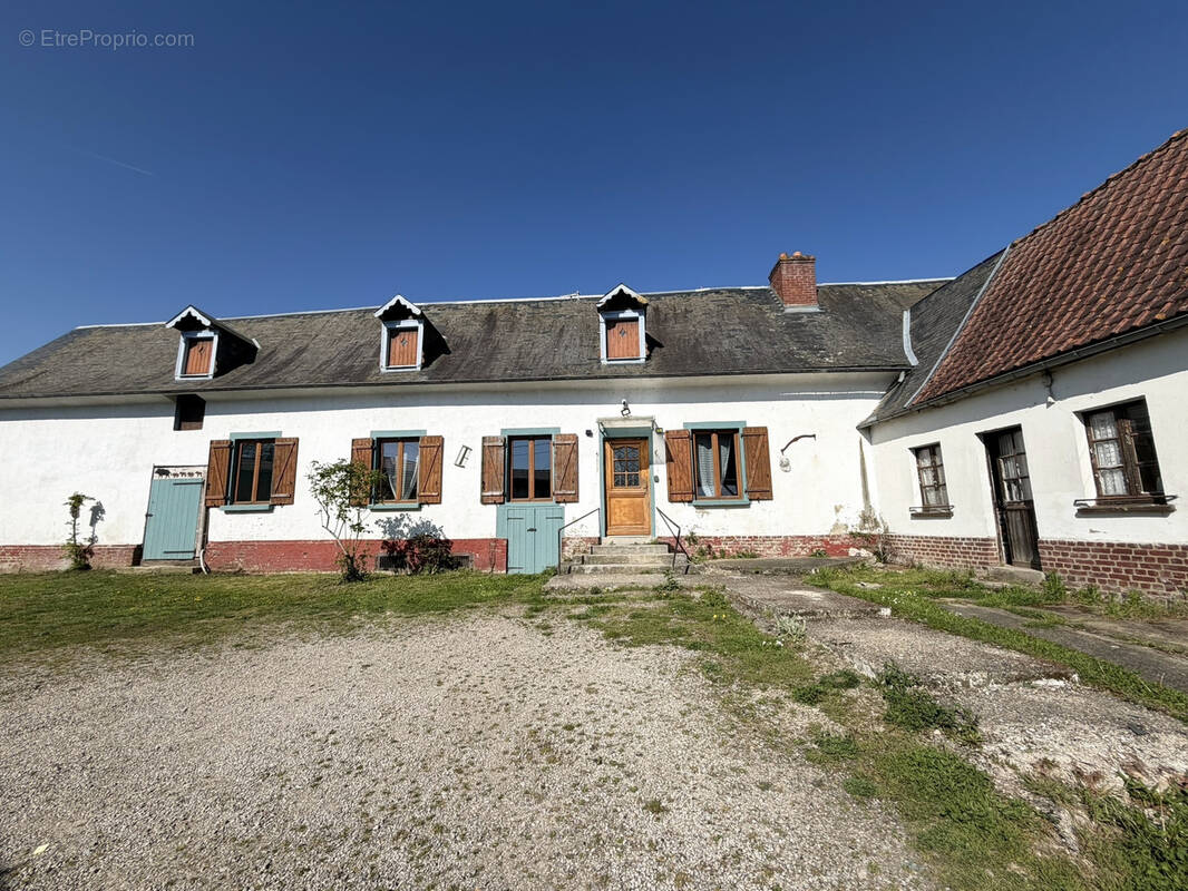 Maison à MOYENNEVILLE