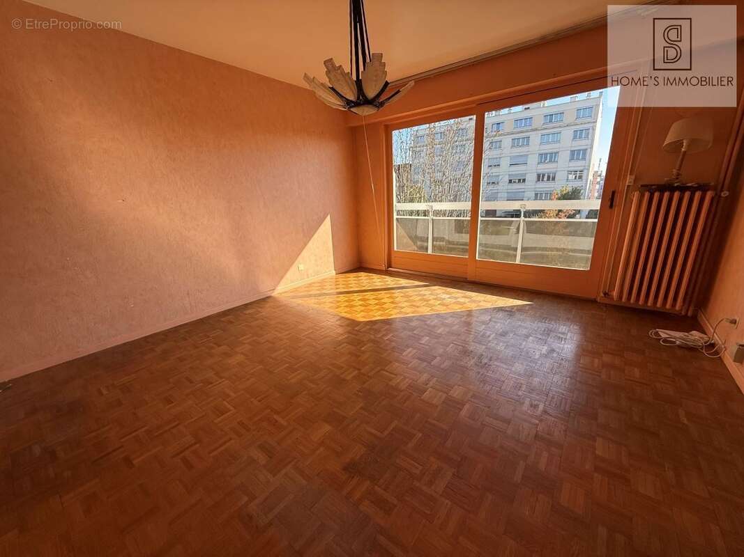 Appartement à VILLEMOMBLE