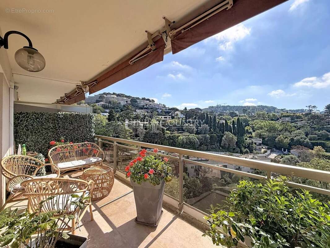 Appartement à LE CANNET