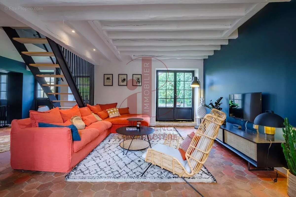 Maison à VULAINES-SUR-SEINE