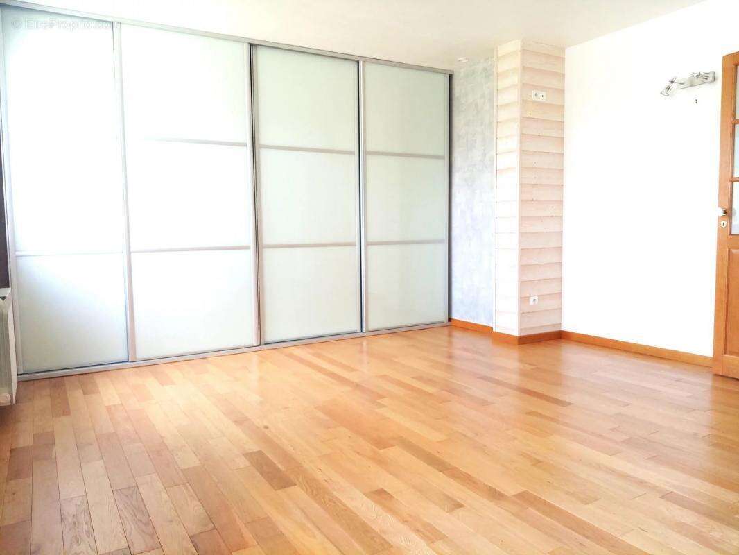 Maison à SAINT-HERBLON