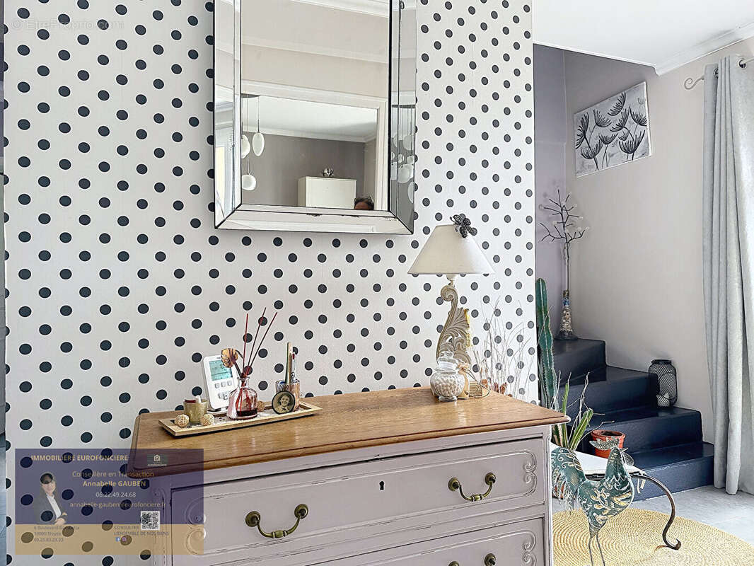 Maison à SAINT-PARRES-AUX-TERTRES