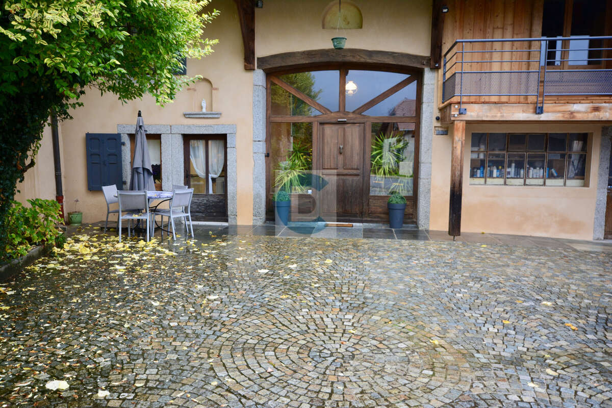 Maison à CORNIER
