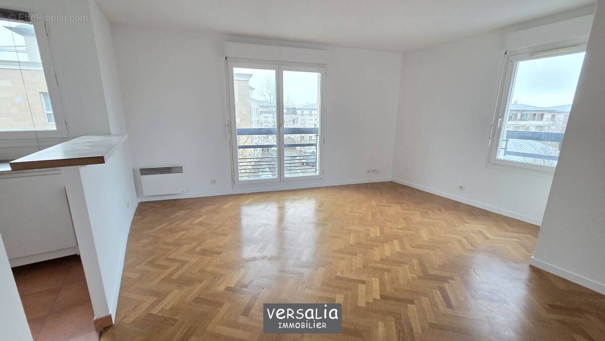 Appartement à SAINT-CYR-L'ECOLE