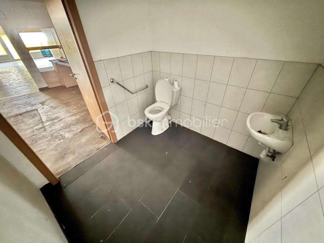 Commerce à SAINT-AMARIN