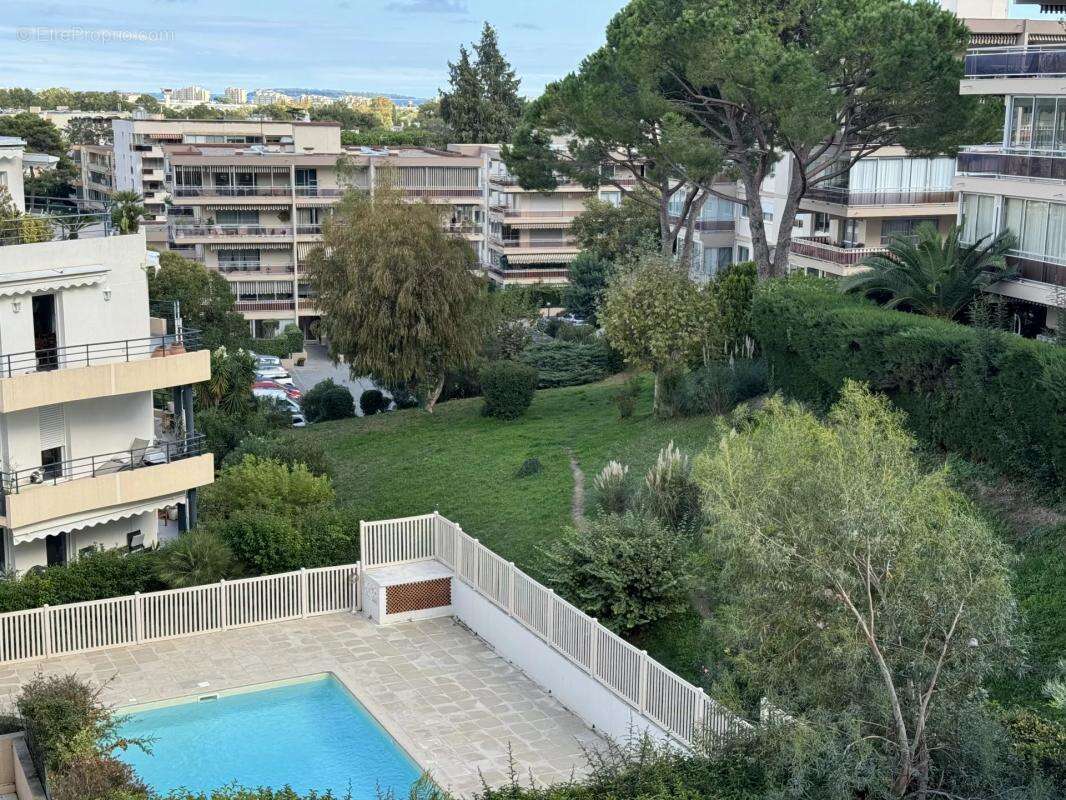 Appartement à MANDELIEU-LA-NAPOULE