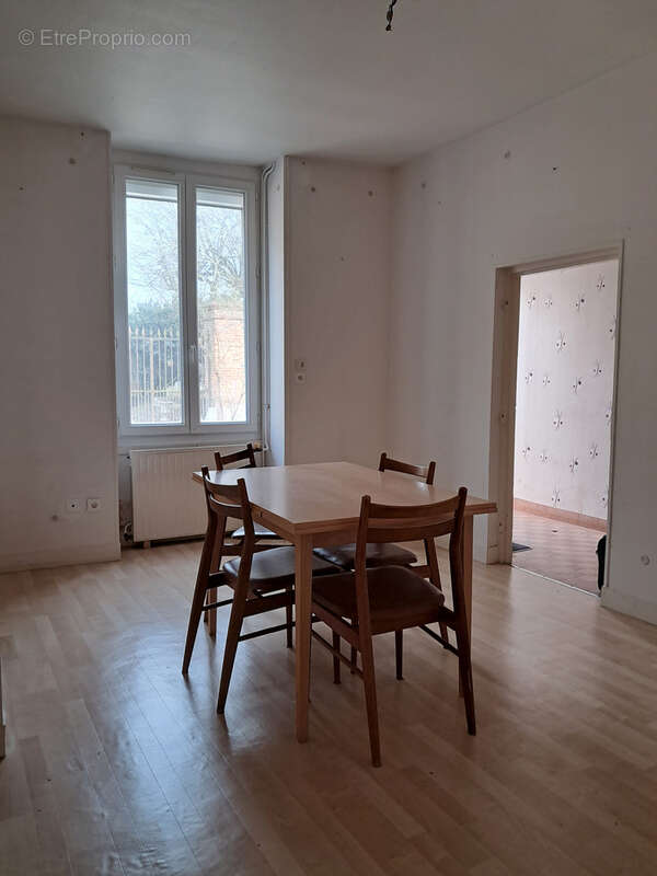 Maison à NEUVY-SUR-LOIRE