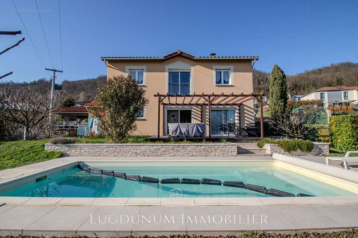 Maison à MIRIBEL
