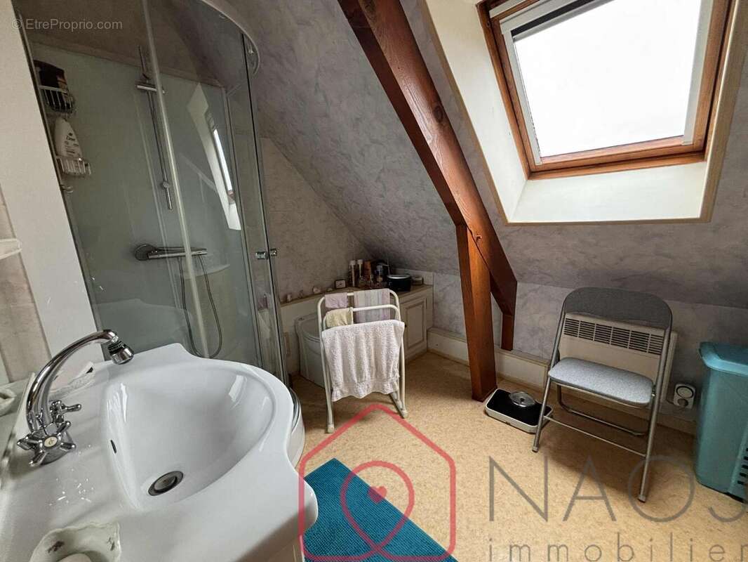 Maison à SAINT-PIERRE-EN-VAL