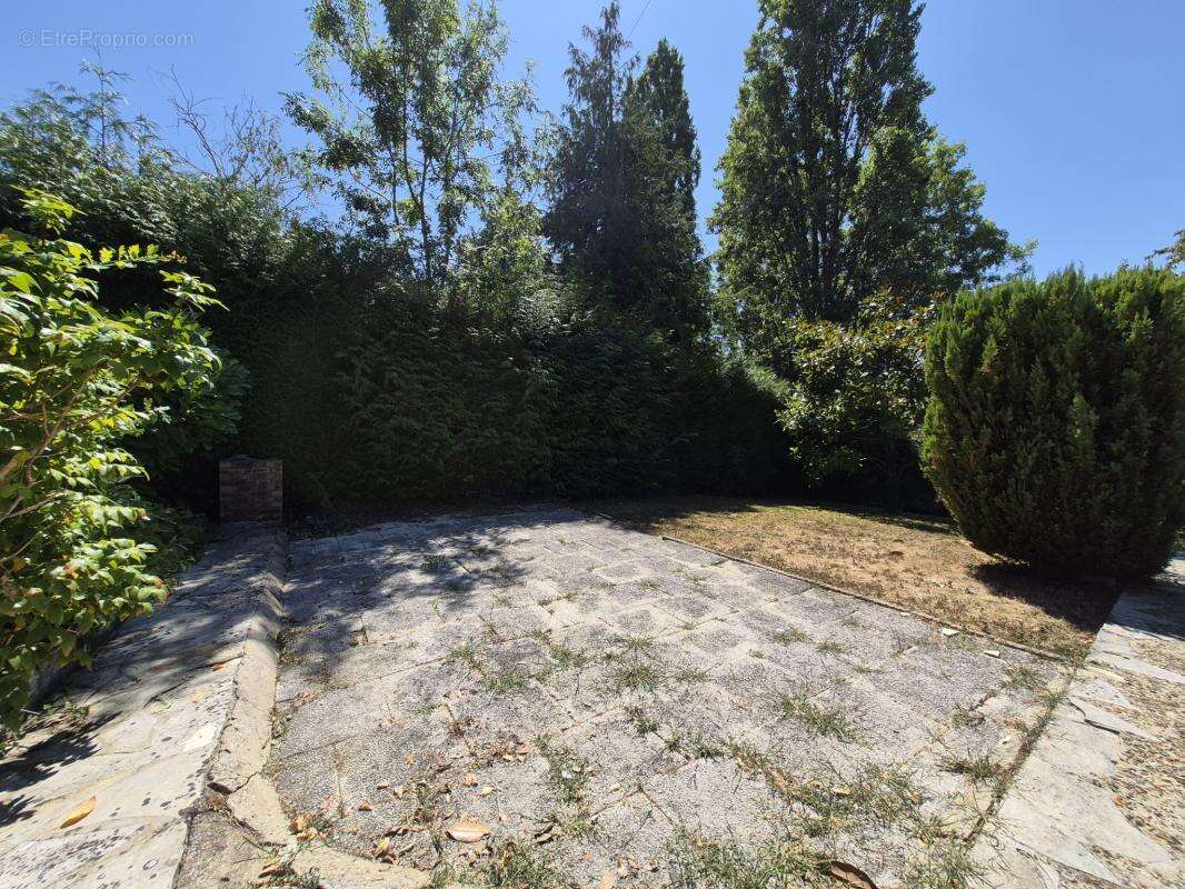 terrain loisirs, riviière avec eau/abri/pêche et pétanque - photo 11