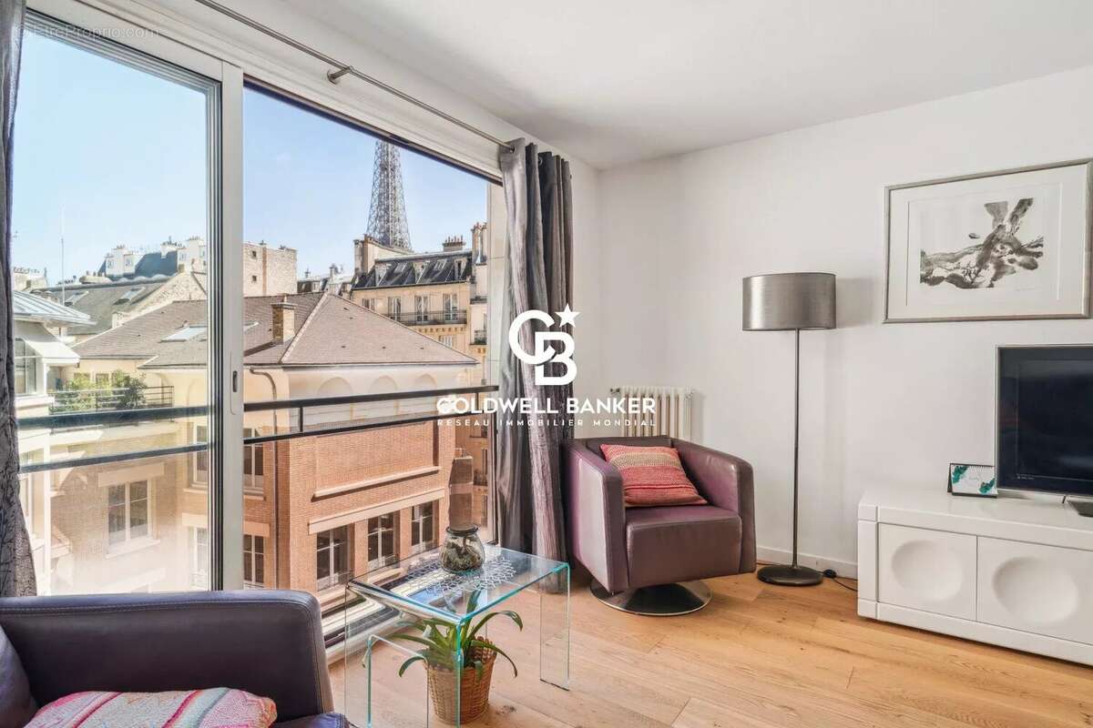 Appartement à PARIS-16E