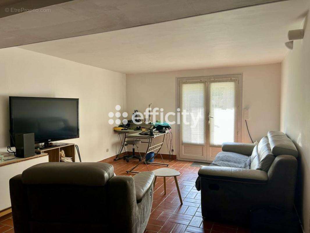 Maison à TONNAY-CHARENTE