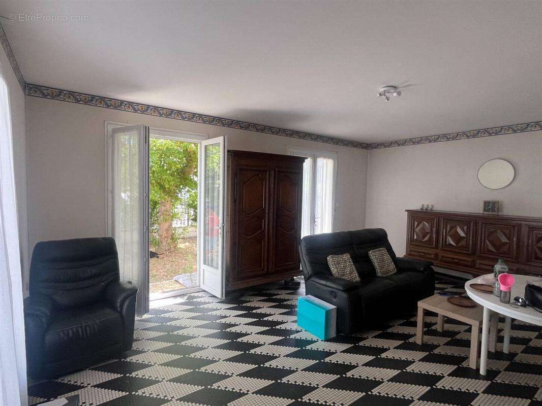 Maison  4 pièce(s) 94 m2 centre ville et plage - photo 4