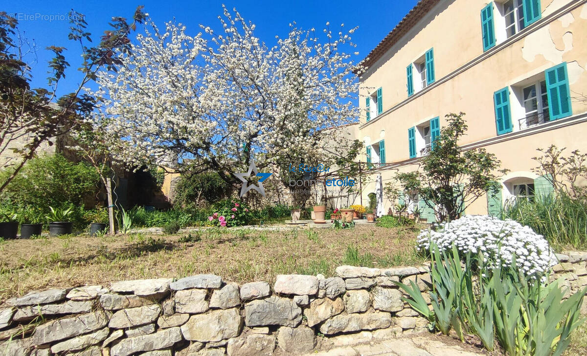Maison à SAINT-MAXIMIN-LA-SAINTE-BAUME