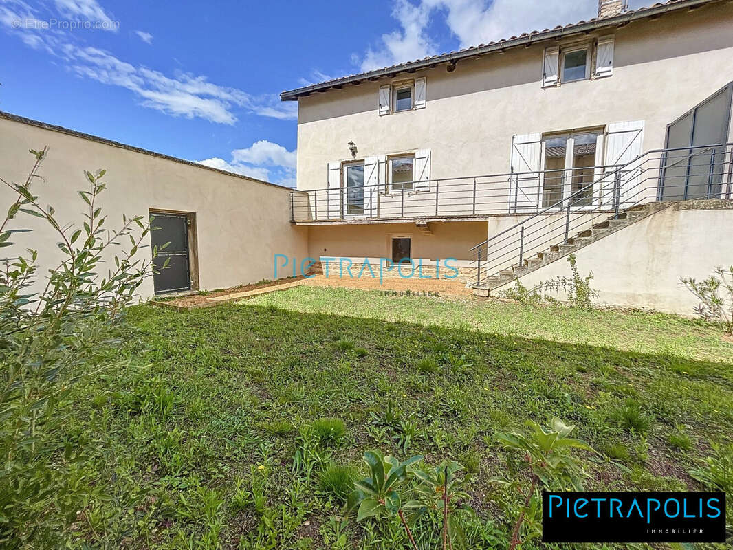 Maison à SAINT-JULIEN