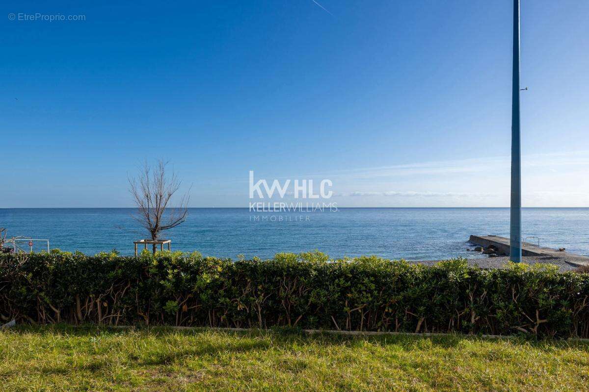 Appartement à VILLENEUVE-LOUBET