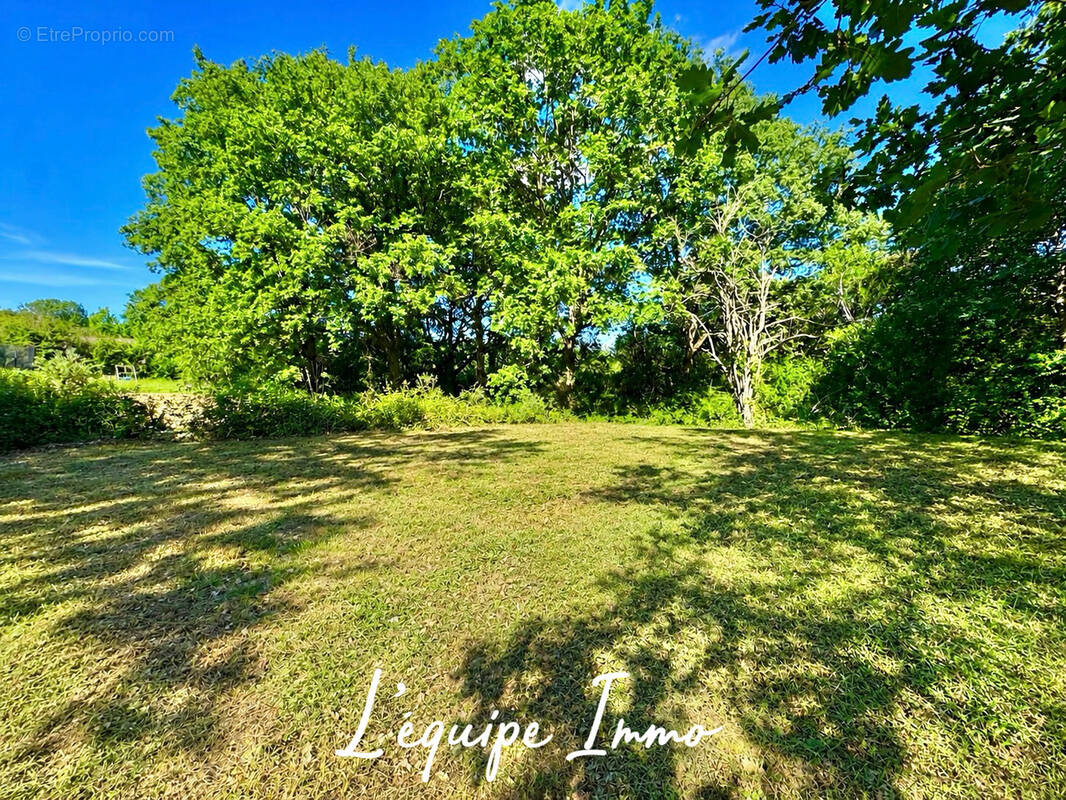 Terrain à LE GRES