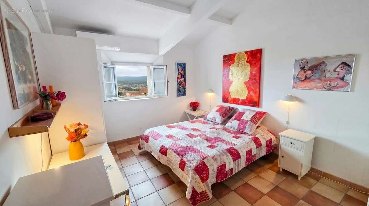 Appartement à FAYENCE