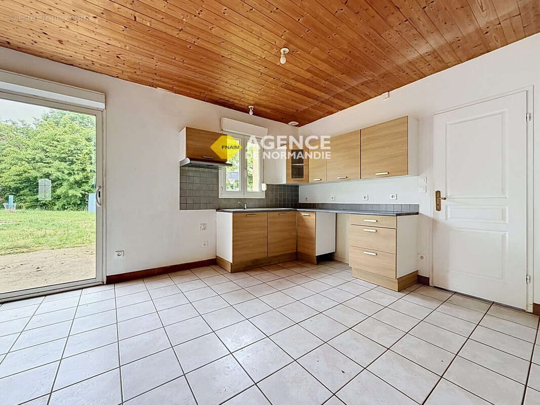 Maison à MONTREUIL-L'ARGILLE