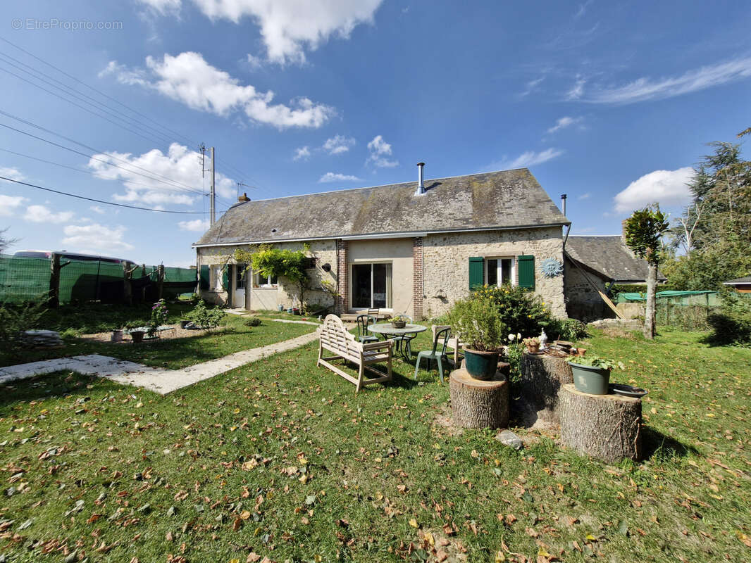 Maison à CLOYES-SUR-LE-LOIR