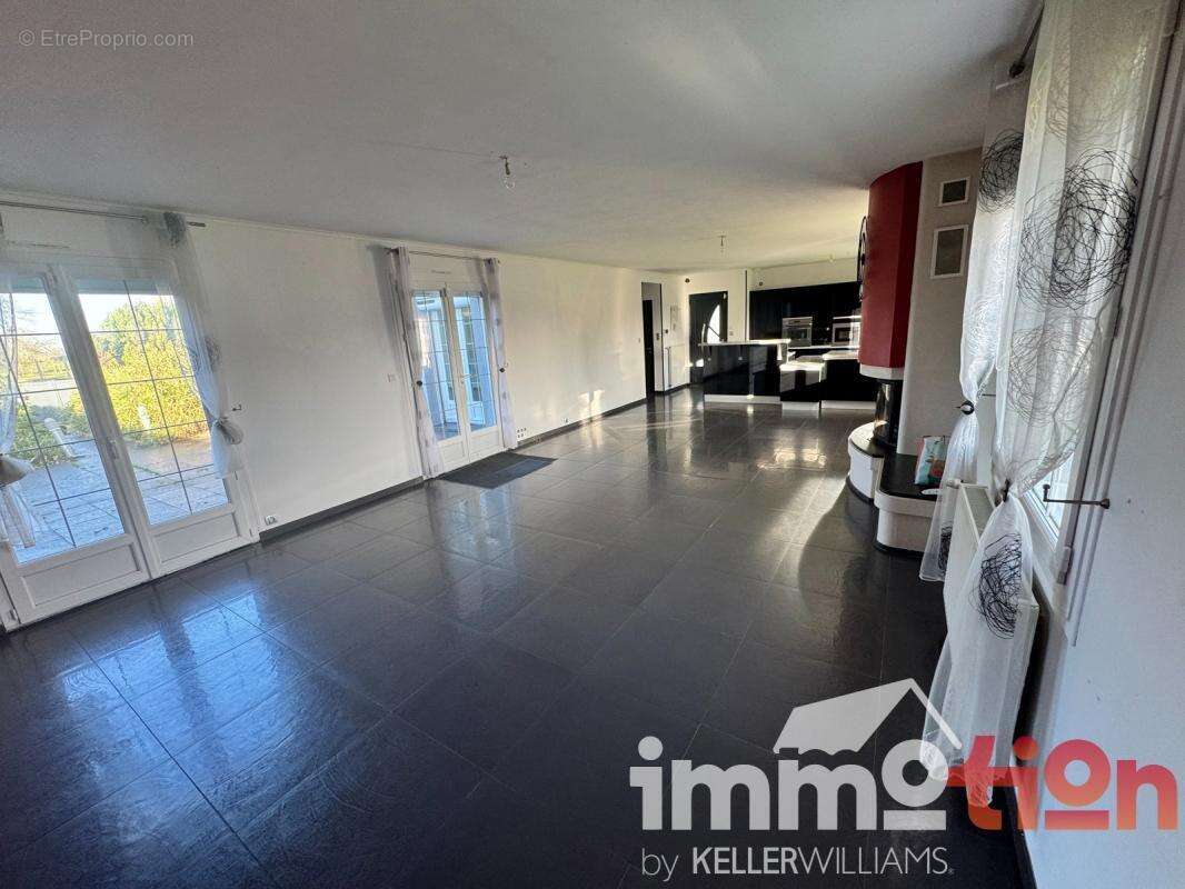 Maison à SAINT-QUENTIN-LA-MOTTE-CROIX-AU-BAILLY