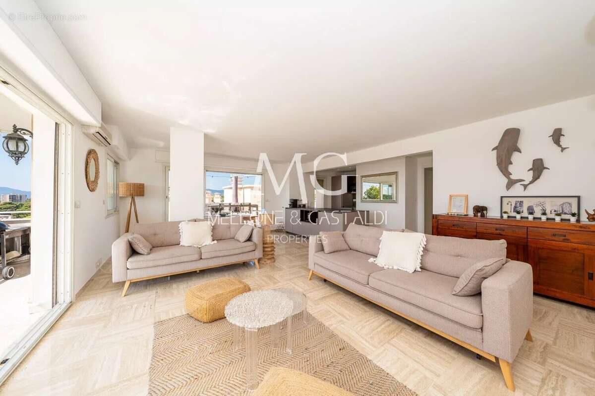 Appartement à LE CANNET