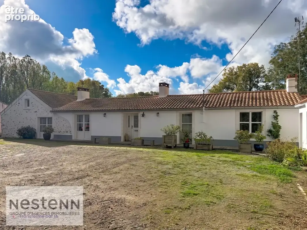 Charmante longère en pierre à vendre à Sallertaine, alliant confort et espace - photo 2