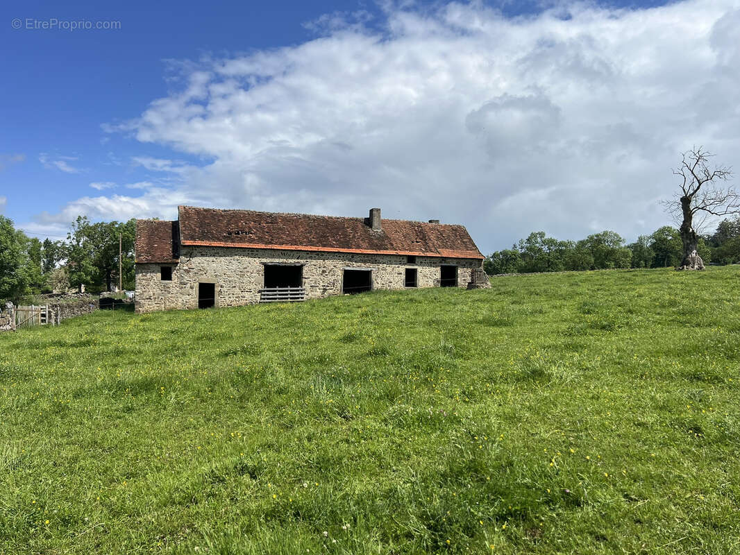 Maison à SAINT-GERMAIN-EN-BRIONNAIS
