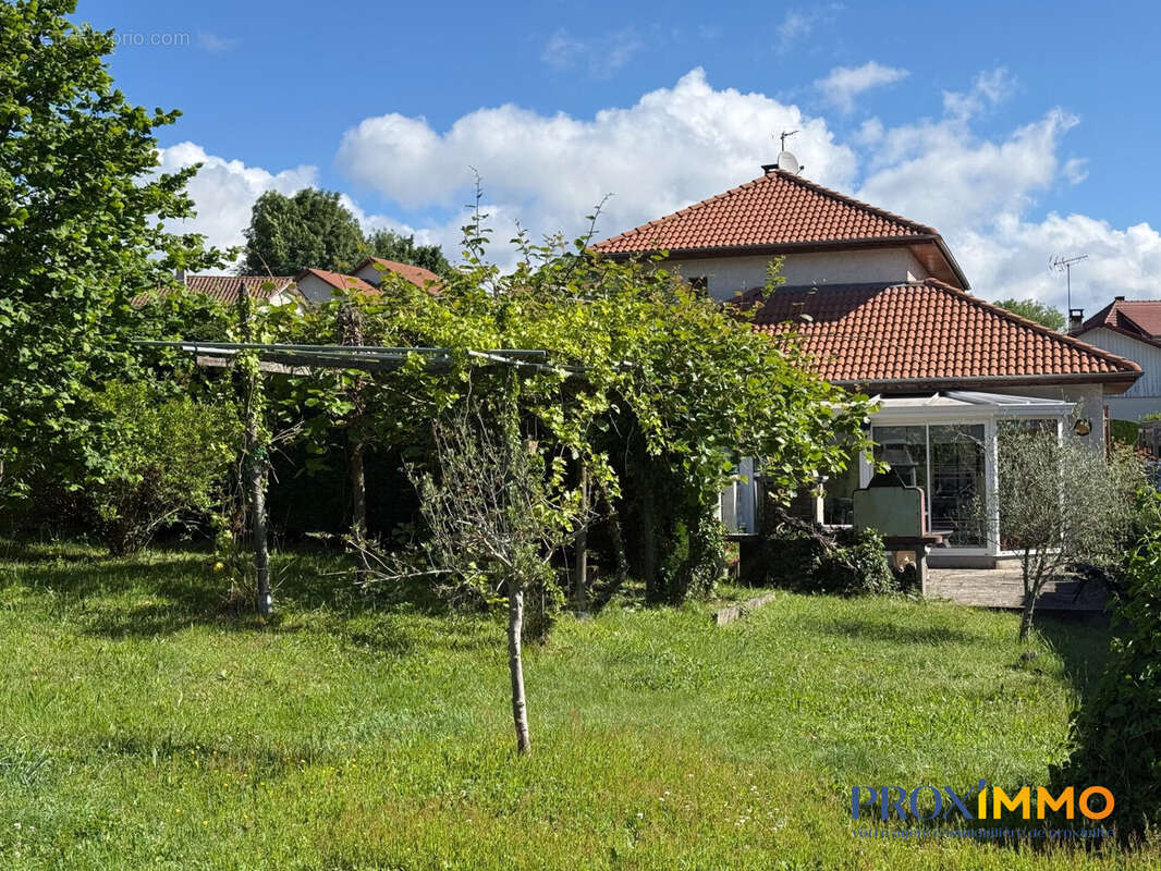 Maison 121 m² à Charnecles  - photo 2