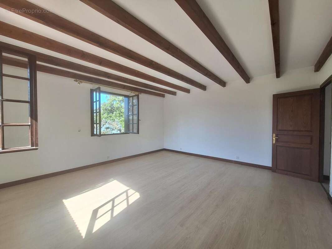 Prix en baisse ! A vendre Haute-Garonne (31) : Maison de village indépendante avec 5 chambres, garage et terrain de 2 700m2 - photo 11