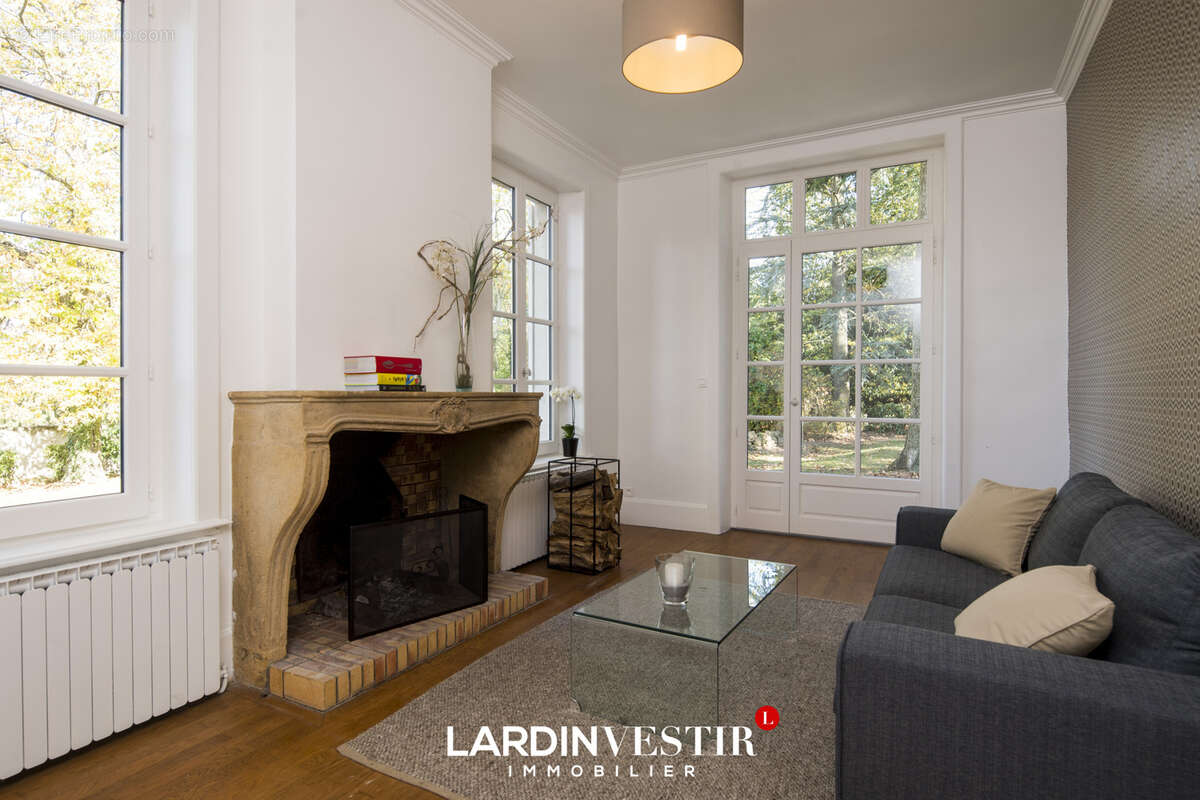 Maison à SAINT-GENIS-LAVAL