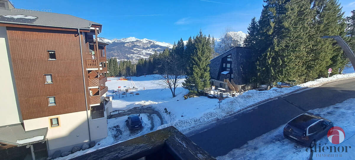 Appartement à MORILLON