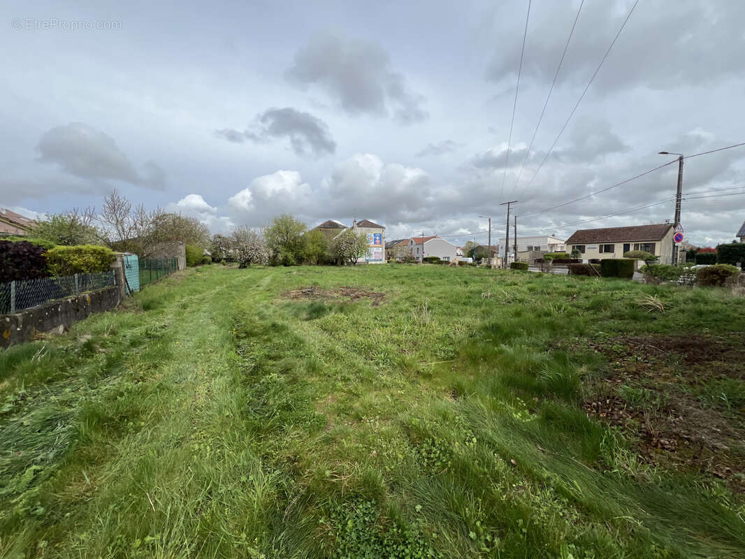Terrain à VILLERS-LA-CHEVRE