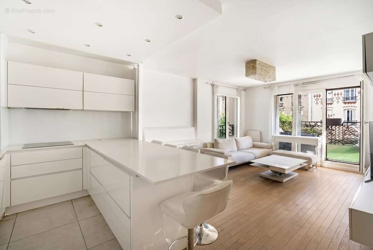 Appartement à LEVALLOIS-PERRET