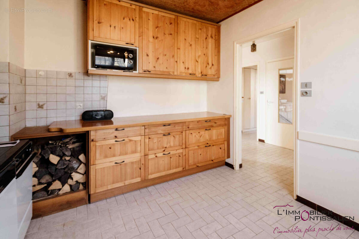 Vaux et chantegrue maison familiale evolutive sur 615 m2 - photo 3