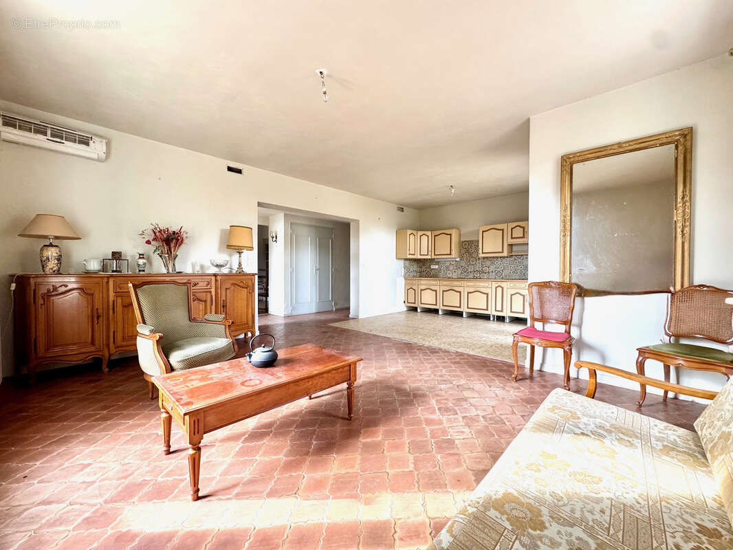 Maison à VAISON-LA-ROMAINE