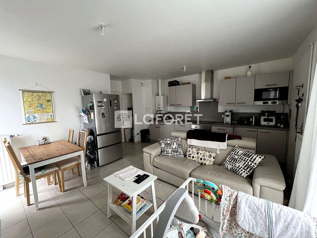 Appartement à LES MUREAUX