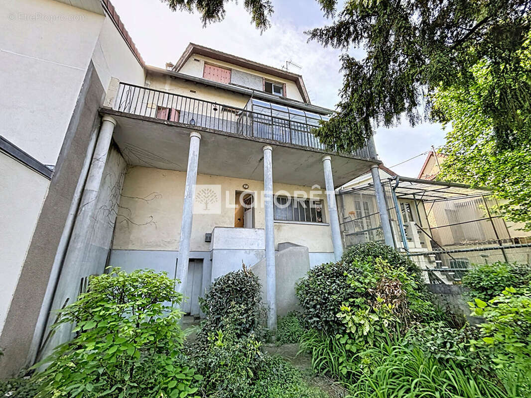 Maison à VILLEJUIF